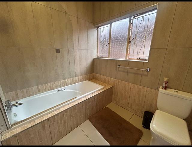 20 BEDROOM HOUSE FOR SALE IN VANDERBIJLPARK SE 7